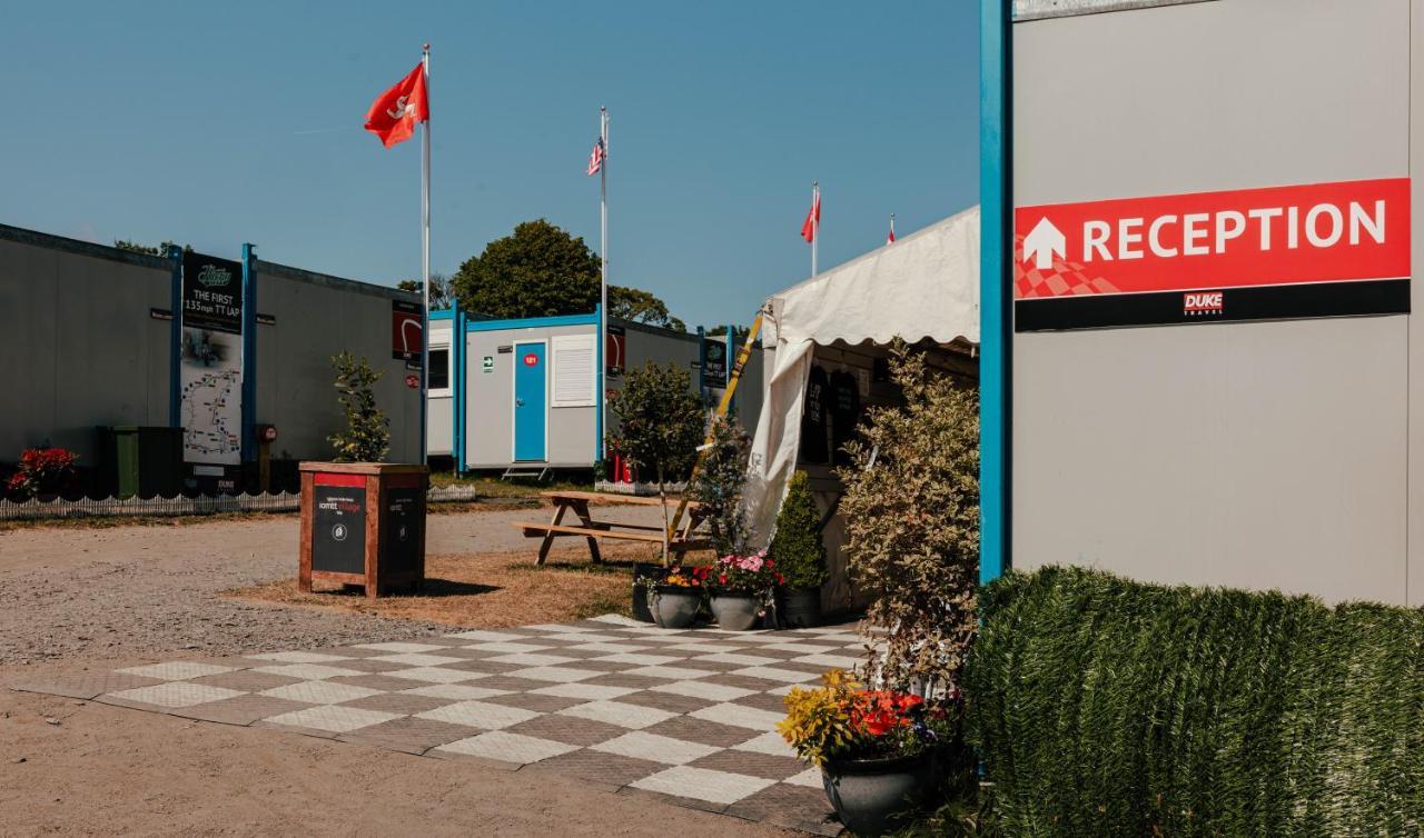 Iomtt Village At Isle Of Man Tt Douglas Zewnętrze zdjęcie